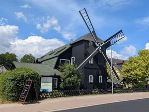 Bockwindmühle des Kräutermühlenhofs in Burg im Spreewald mit Restaurant