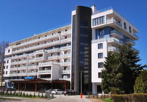 Fassade Olymp III SPA und Wellness Resort in Kolberg mit Balkonen