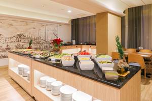 Frühstücksbuffet mit Salaten im Afrodyta SPA Hotel Swinemünde